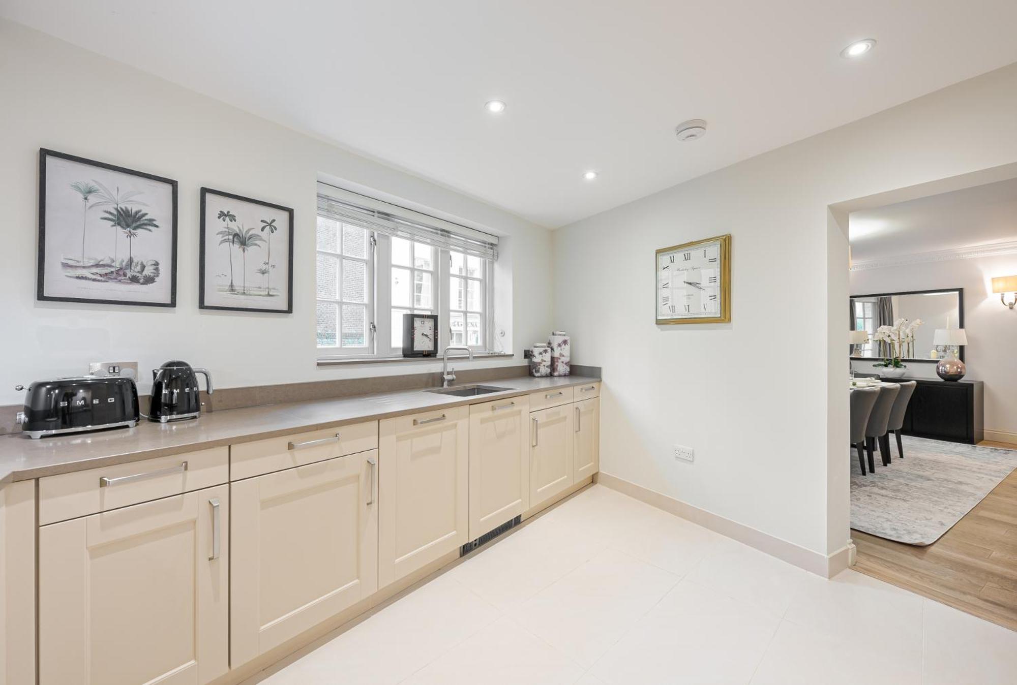 Modern 3 Bedroom Luxury House With Garage In Central Londres Extérieur photo