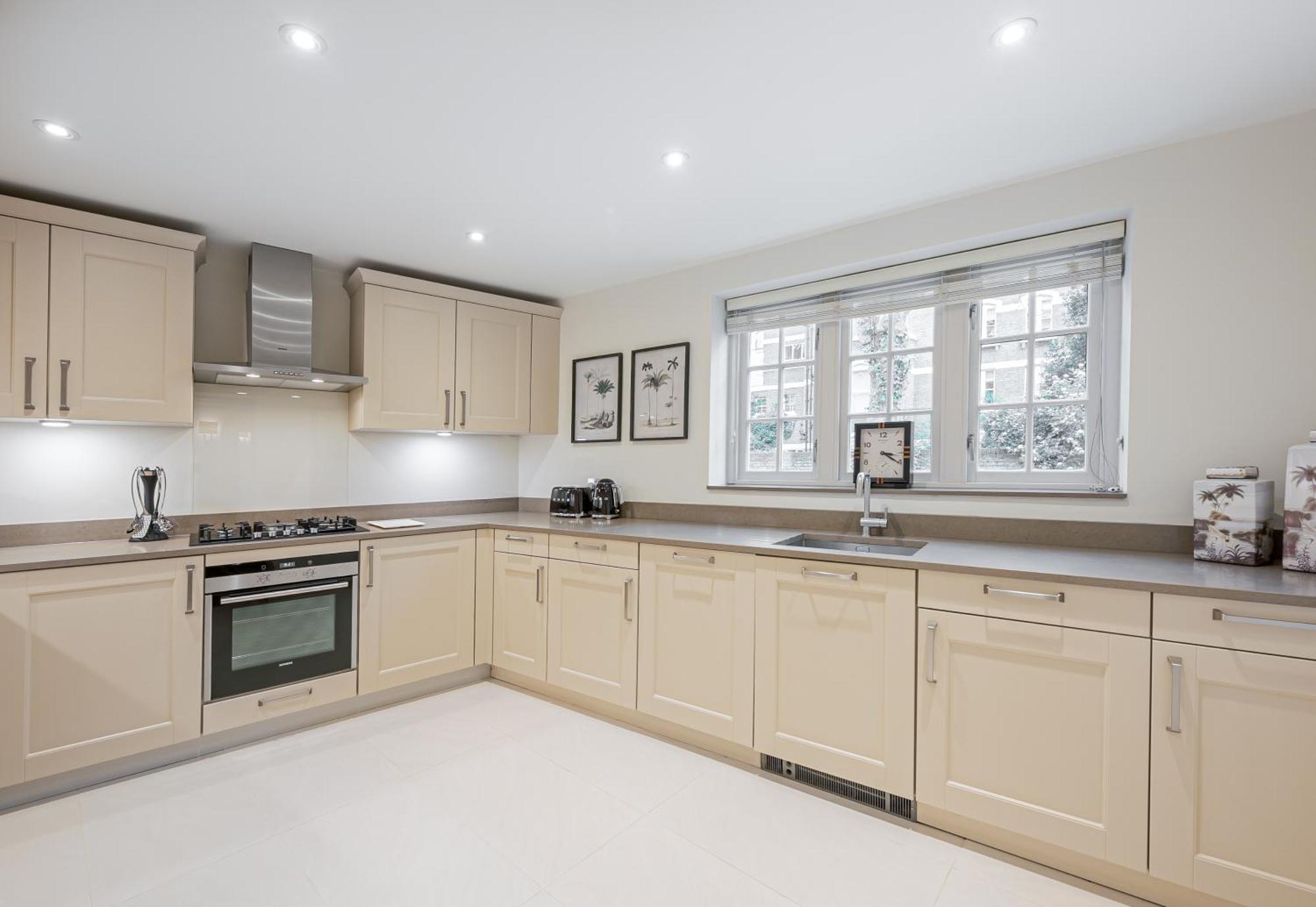 Modern 3 Bedroom Luxury House With Garage In Central Londres Extérieur photo